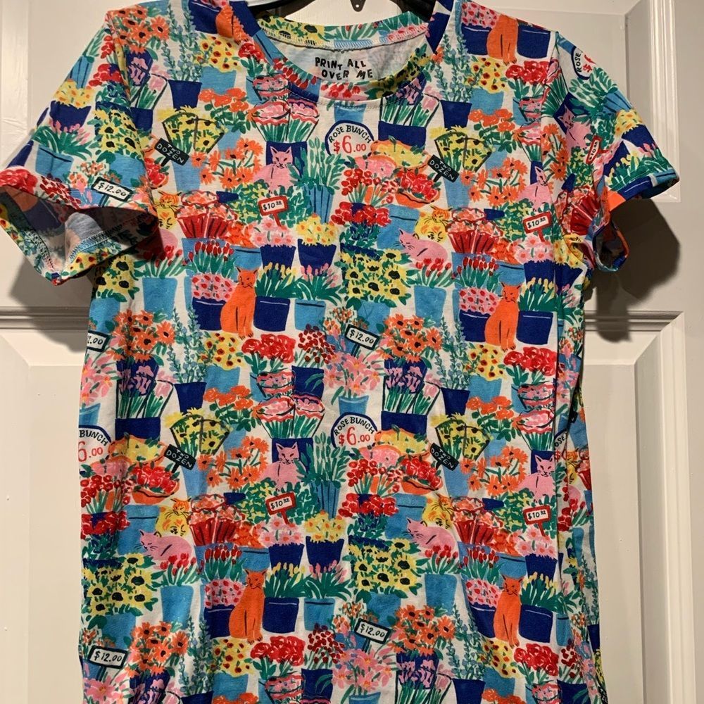 Print all over me nyc edition Womans Tshirt size small